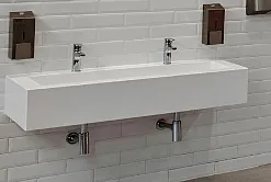 Сплошная раковина на 2 смесителя RAL 9010 арт 5691